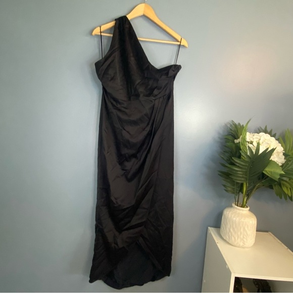 Showpo Felt So Happy Dress In Navy NWT - Picture 11 of 11